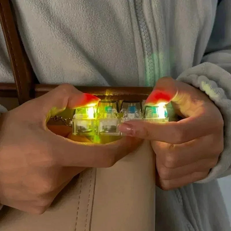 Llavero Fidget Anti-Ansiedad – Botón de 4 Pulsaciones para Liberar Estrés | Regalo Perfecto